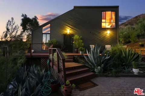 $1,499,000 | 2158 Topanga Skyline Drive, Topanga, CA 90290