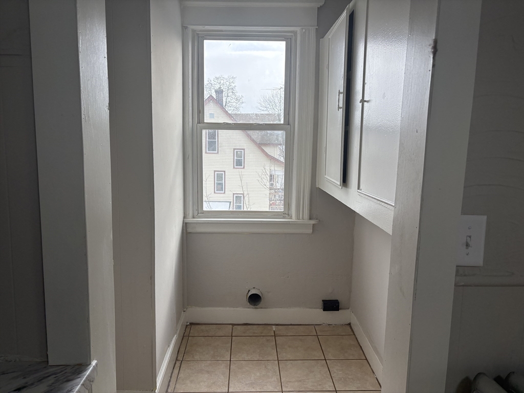 797 Carew Street, Unit 1 Springfield, MA 01104 - Photo 11 of 13