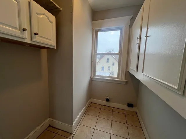 $2,250 | 797 Carew Street, Unit 1, Springfield, MA 01104