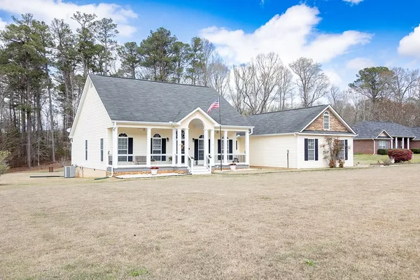 $394,900 | 120 Copper Creek Drive, LaGrange, GA 30240