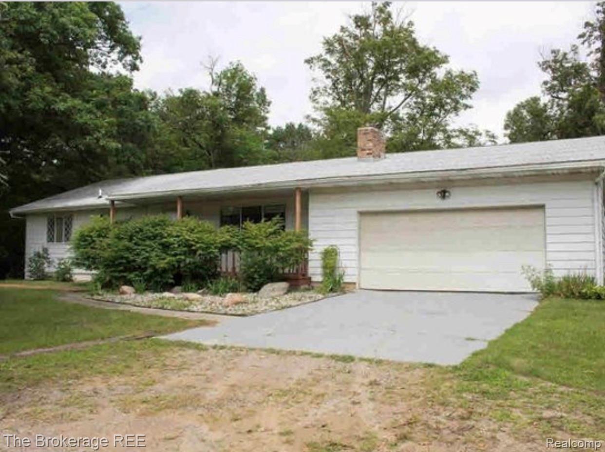 10106 Elms Road Montrose, MI 48457 - Photo 1 of 2 EDE52974-8F77-4AAB-8956-2A9D7B1D5282.jpeg
