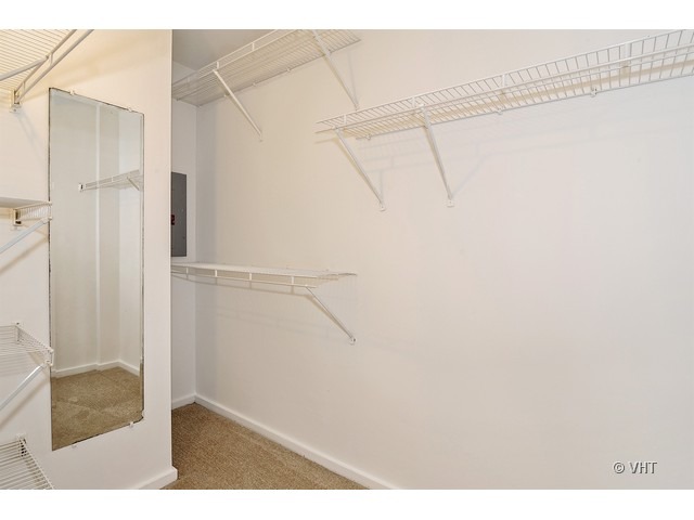 40 East 9th Street, Unit 804 Chicago, IL 60605 - Photo 9 of 16 a view of small space