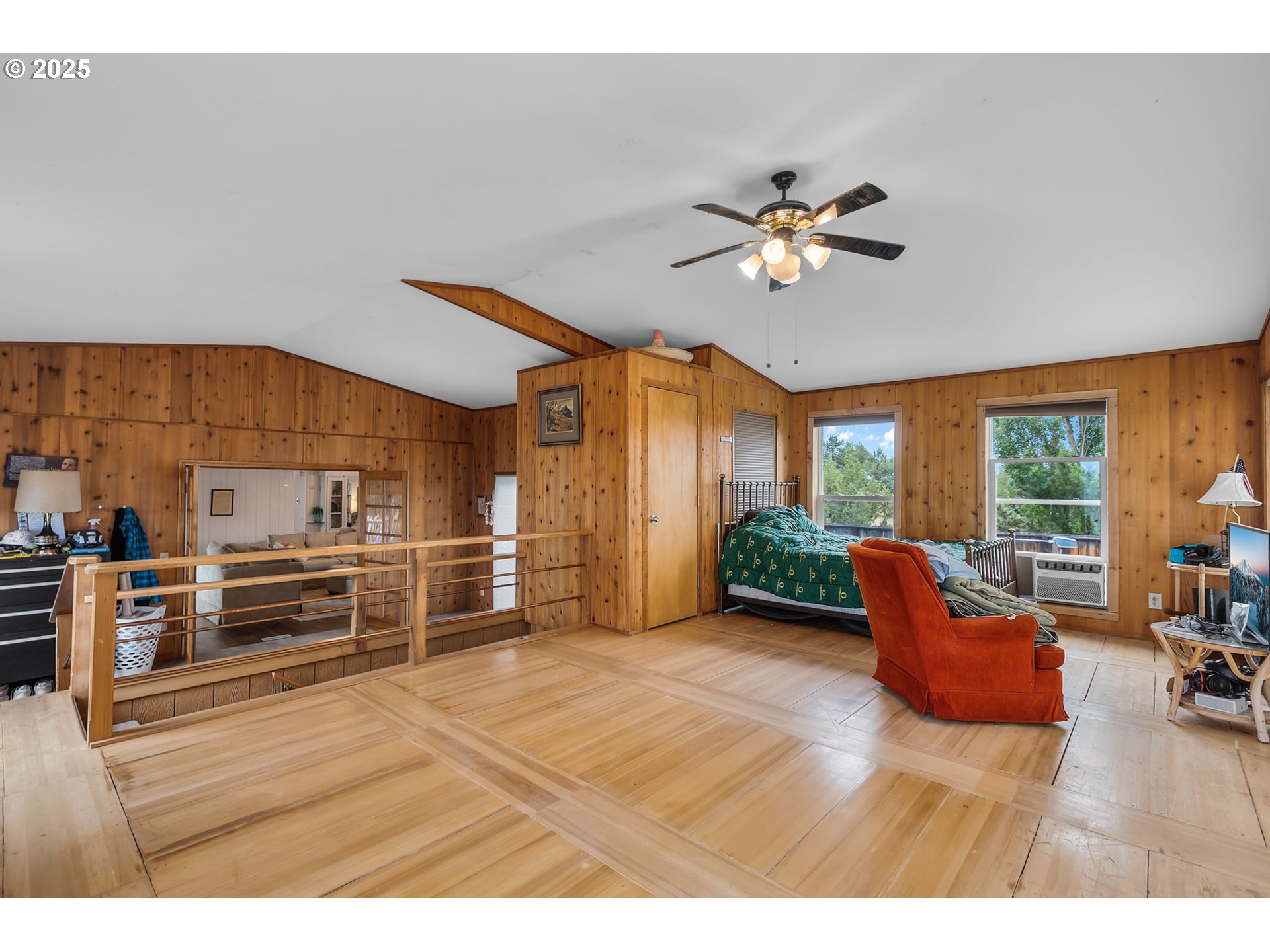 5969 Southwest Sundance Lane Culver, OR 97734 - Photo 15 of 23 a living room with furniture and a kitchen