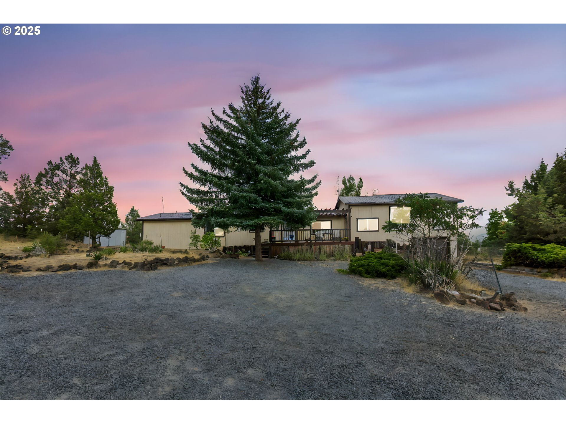 5969 Southwest Sundance Lane Culver, OR 97734 - Photo 23 of 23 a view of a backyard