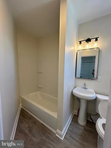 $1,195 | 35 North Hartley Street, Unit 2, York, PA 17401