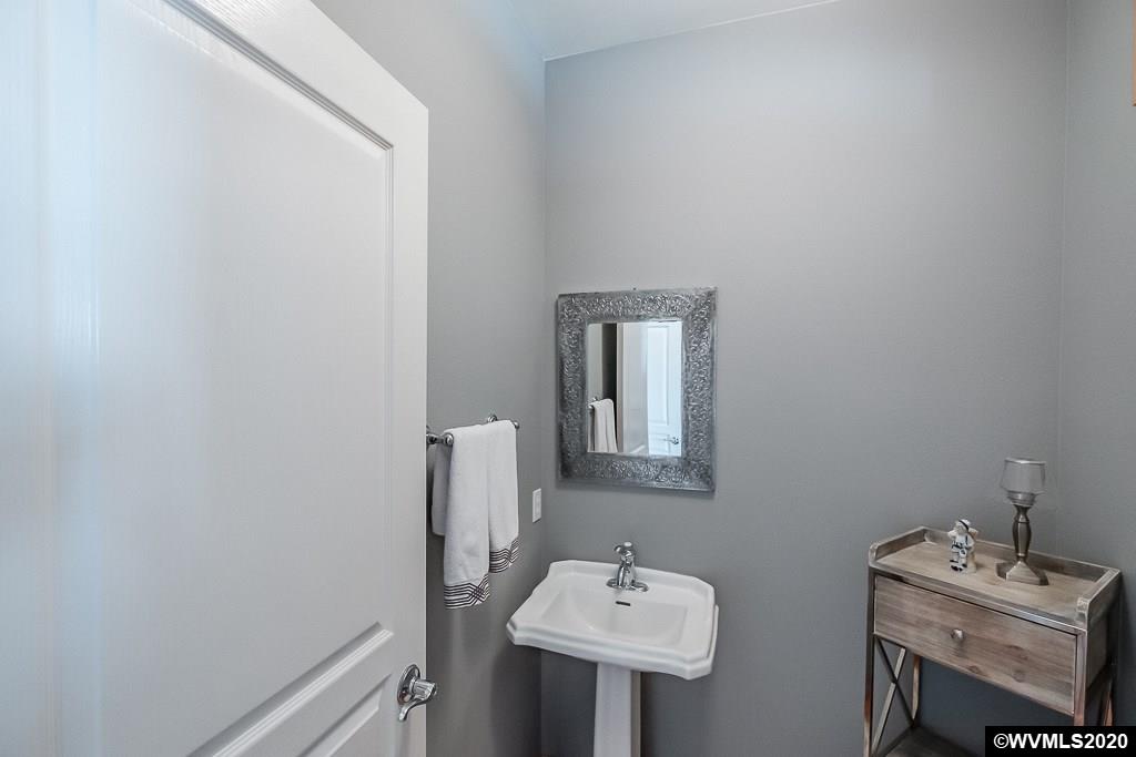 2041 Chase Loop Southwest Albany, OR 97321 - Photo 19 of 42 Gallery Image 19