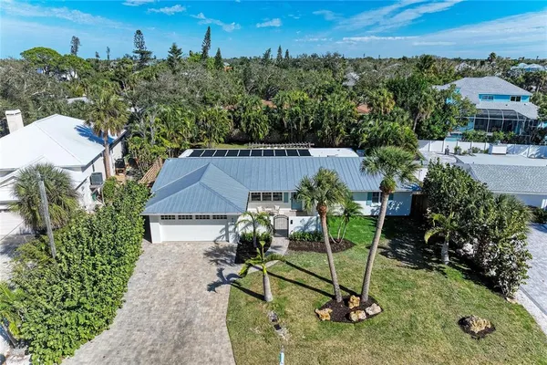 $8,000 | 431 Island Circle, Sarasota, FL 34242