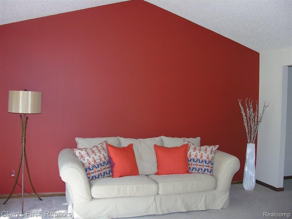 44974 Danbury Road Canton, MI 48188 - Photo 13 of 43 LIVING ROOM