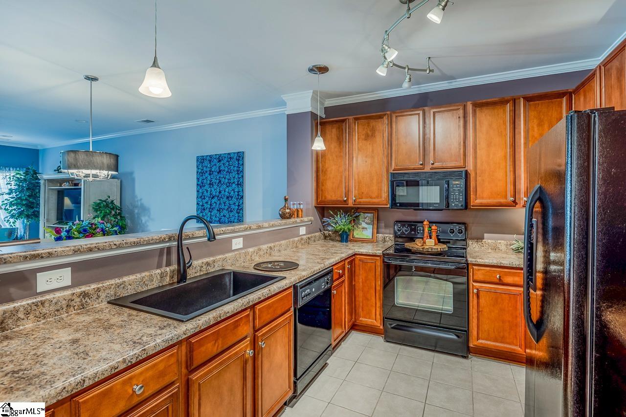 244 Louisville Drive Greenville, SC 29607 - Photo 12 of 35