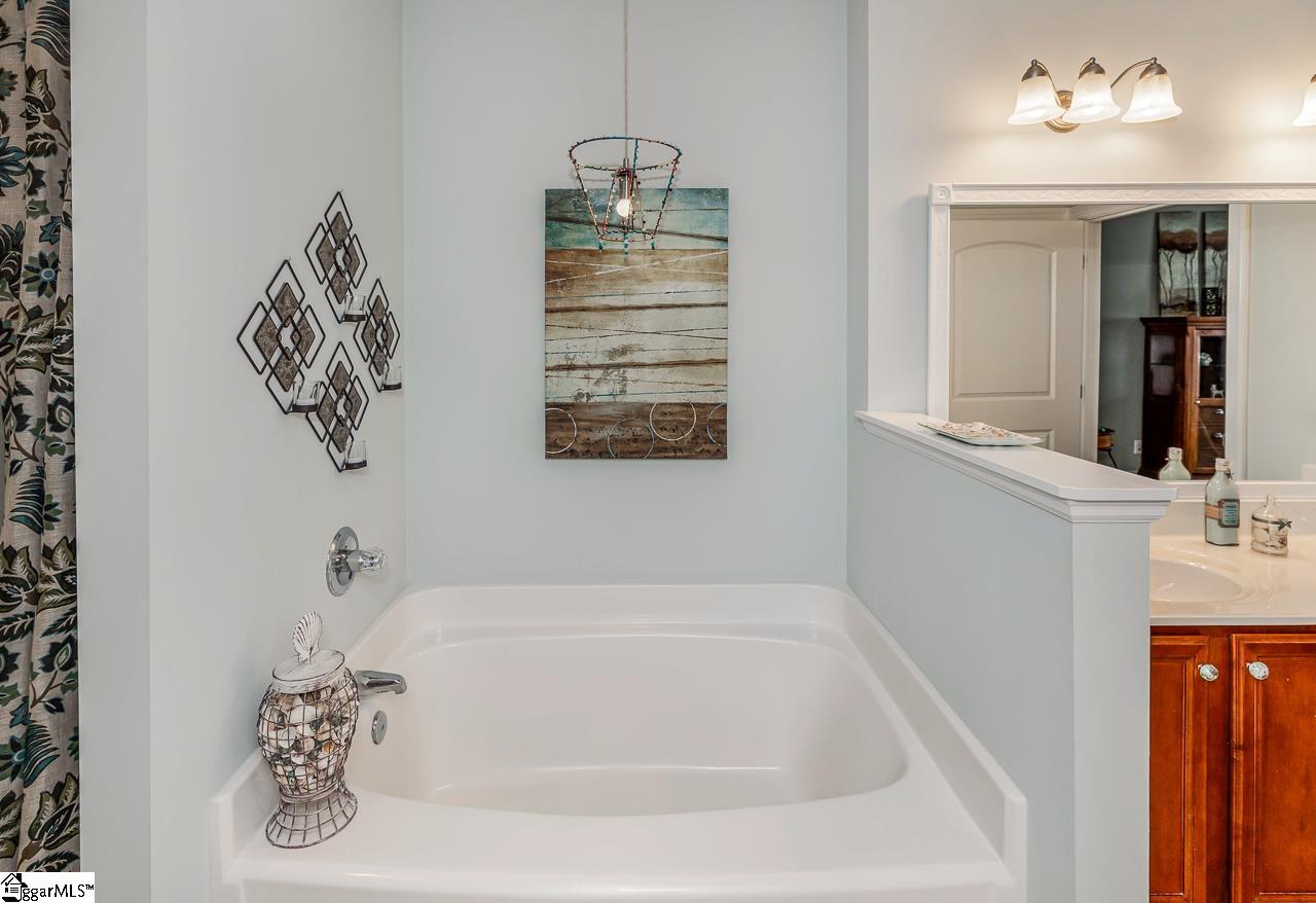 244 Louisville Drive Greenville, SC 29607 - Photo 21 of 35