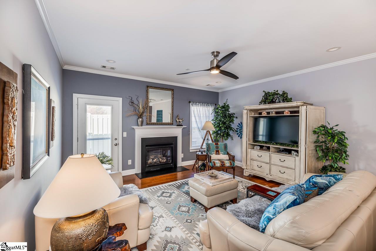 244 Louisville Drive Greenville, SC 29607 - Photo 7 of 35