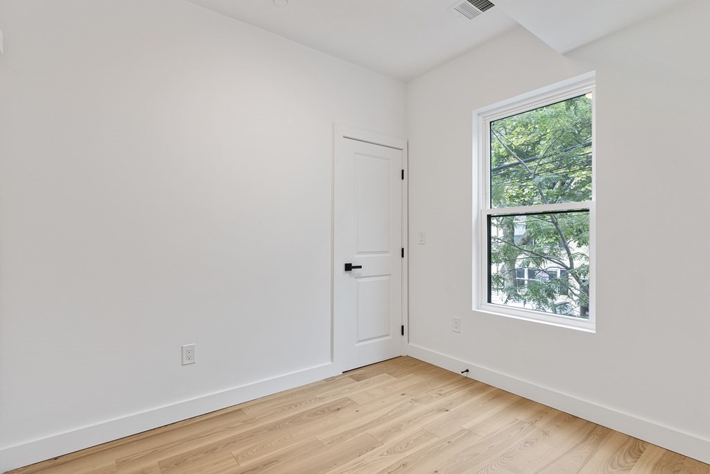 118 Spring Street, Unit 2 Cambridge, MA 02141 - Photo 8 of 16 Gallery Image 8