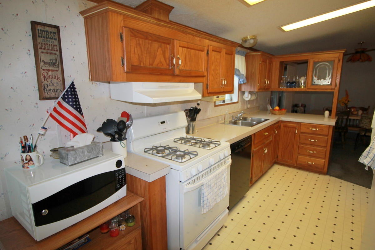 6896 Cross Road Afton, MI 49705 - Photo 18 of 25 Gallery Image 18