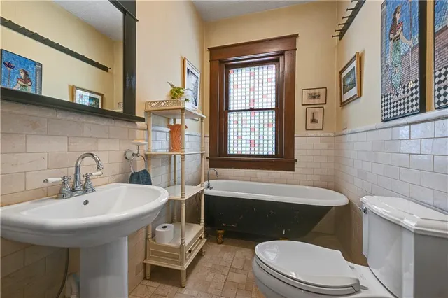 $410,000 | 221 West Front Street, Bonner Springs, KS 66012