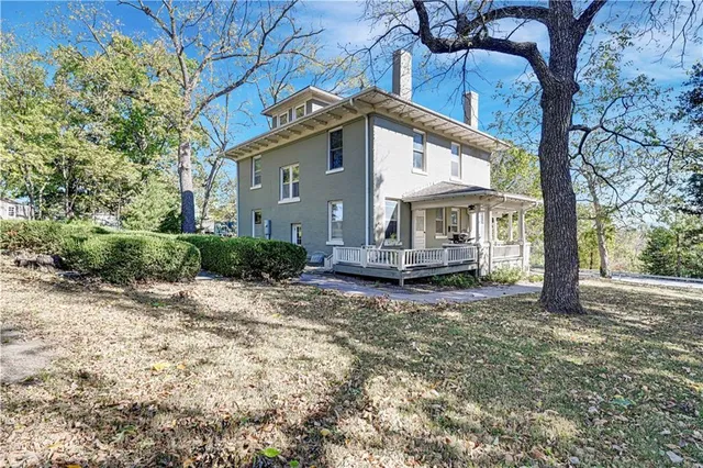 $410,000 | 221 West Front Street, Bonner Springs, KS 66012