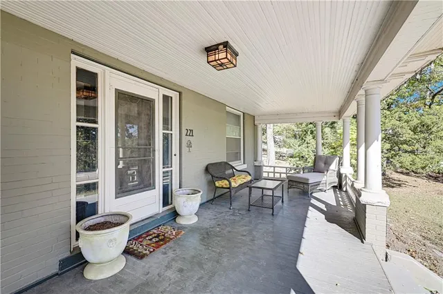 $410,000 | 221 West Front Street, Bonner Springs, KS 66012