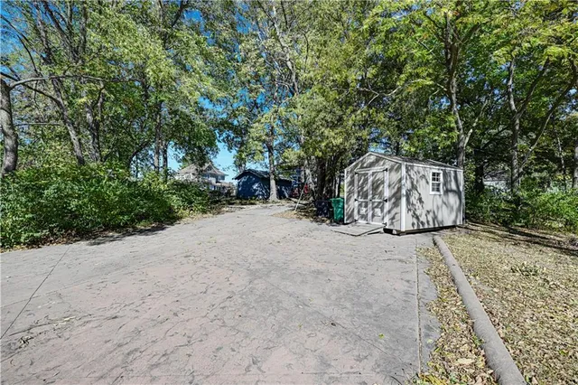 $410,000 | 221 West Front Street, Bonner Springs, KS 66012