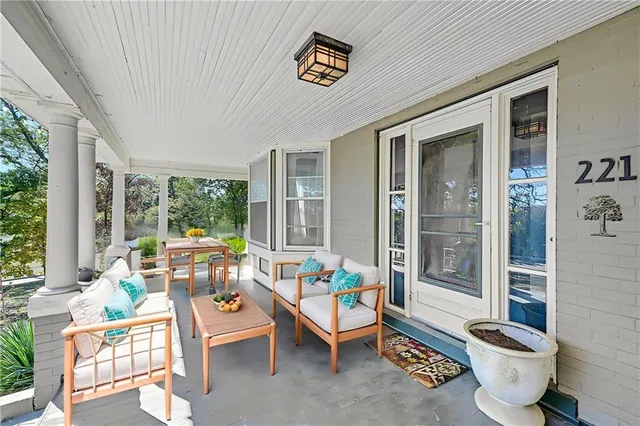 $410,000 | 221 West Front Street, Bonner Springs, KS 66012