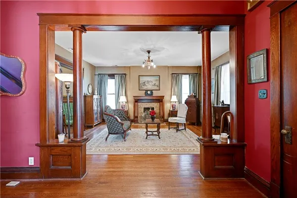 $389,900 | 221 West Front Street, Bonner Springs, KS 66012