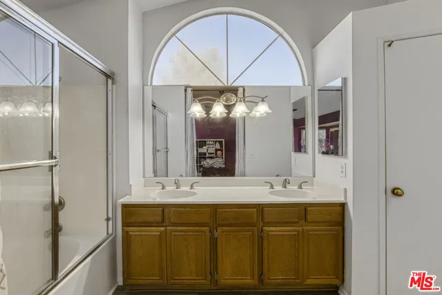 $550,000 | 37443 Yorkshire Drive, Palmdale, CA 93550