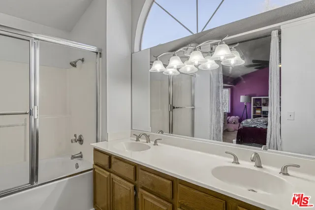 $550,000 | 37443 Yorkshire Drive, Palmdale, CA 93550