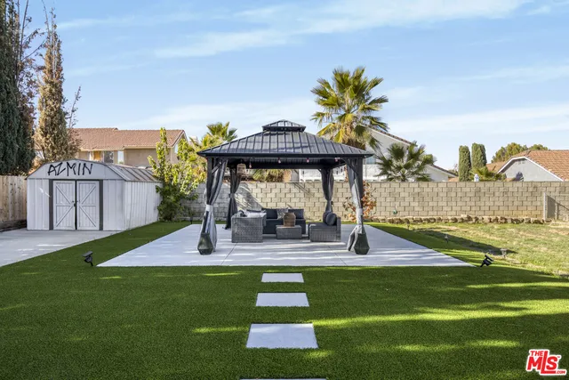 $550,000 | 37443 Yorkshire Drive, Palmdale, CA 93550