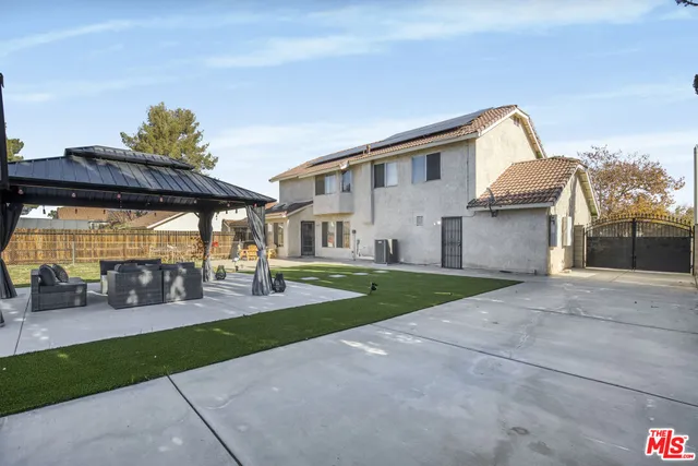 $550,000 | 37443 Yorkshire Drive, Palmdale, CA 93550