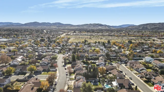 $550,000 | 37443 Yorkshire Drive, Palmdale, CA 93550