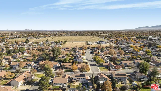 $550,000 | 37443 Yorkshire Drive, Palmdale, CA 93550