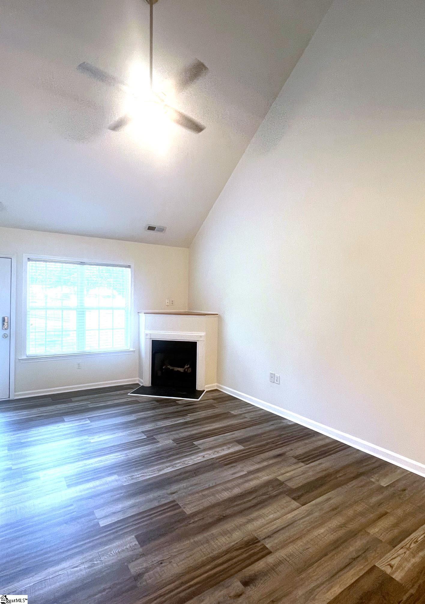 377 Still Water Circle Boiling Springs, SC 29316 - Photo 4 of 30