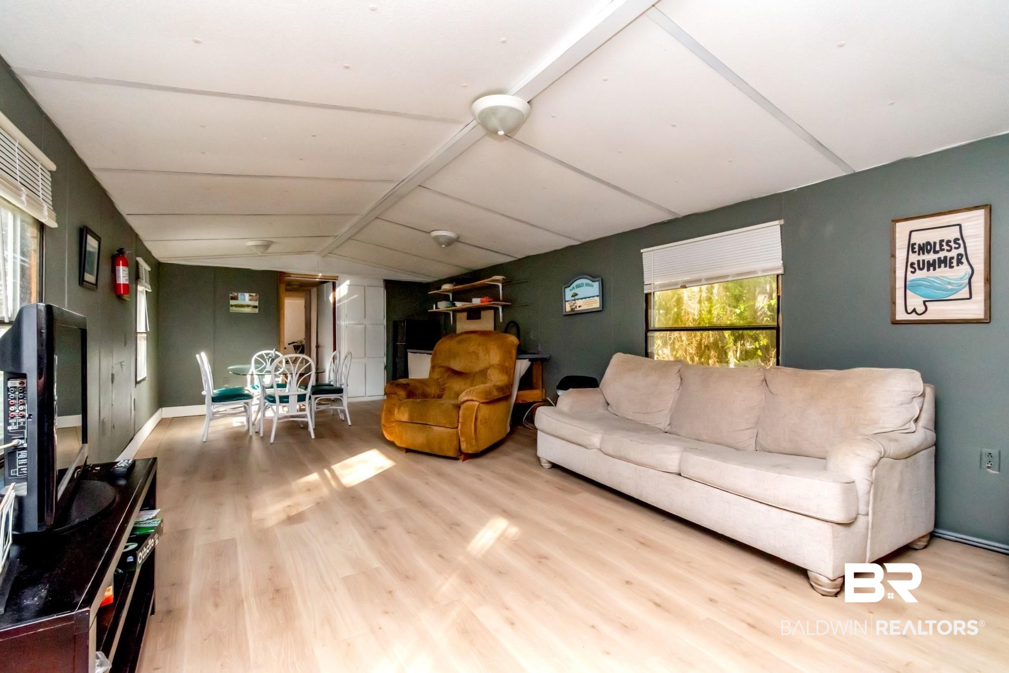 2284 Ridge Road East Gulf Shores, AL 36542 - Photo 3 of 15 Living Room