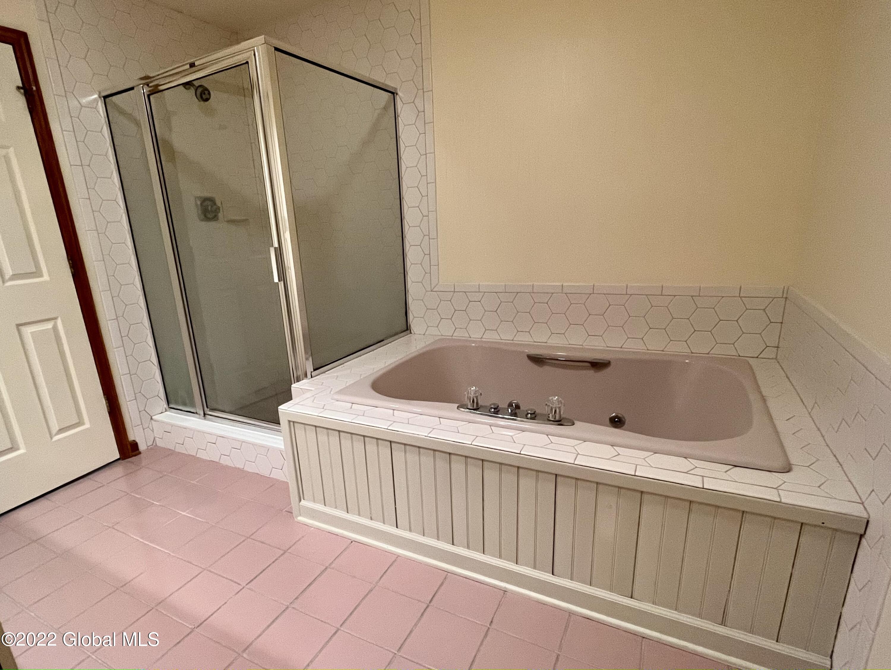 12 Pine Ridge Road Saratoga Springs, NY 12866 - Photo 10 of 27 BA66ACB8-6D78-4D51-A57D-5F868FE75C59_1_2