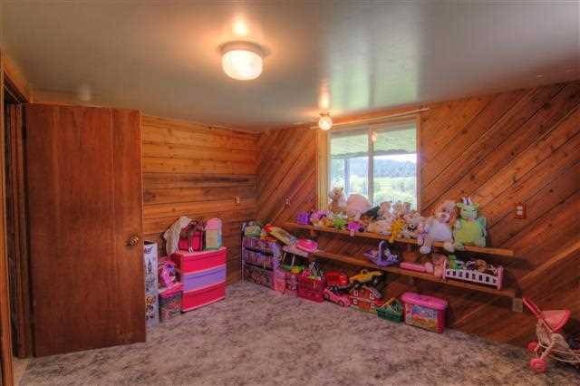 13310 East Blanchard Road Elk, WA 99009 - Photo 7 of 11 Gallery Image 7