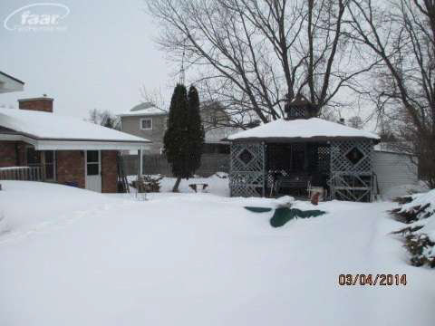 1194 Carter Drive Flint, MI 48532 - Photo 9 of 10 20395266-8.JPG