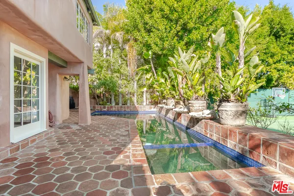 $25,300 | 806 North Alpine Drive, Beverly Hills, CA 90210