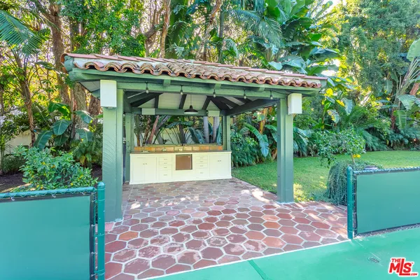 $25,300 | 806 North Alpine Drive, Beverly Hills, CA 90210