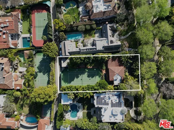 $25,300 | 806 North Alpine Drive, Beverly Hills, CA 90210