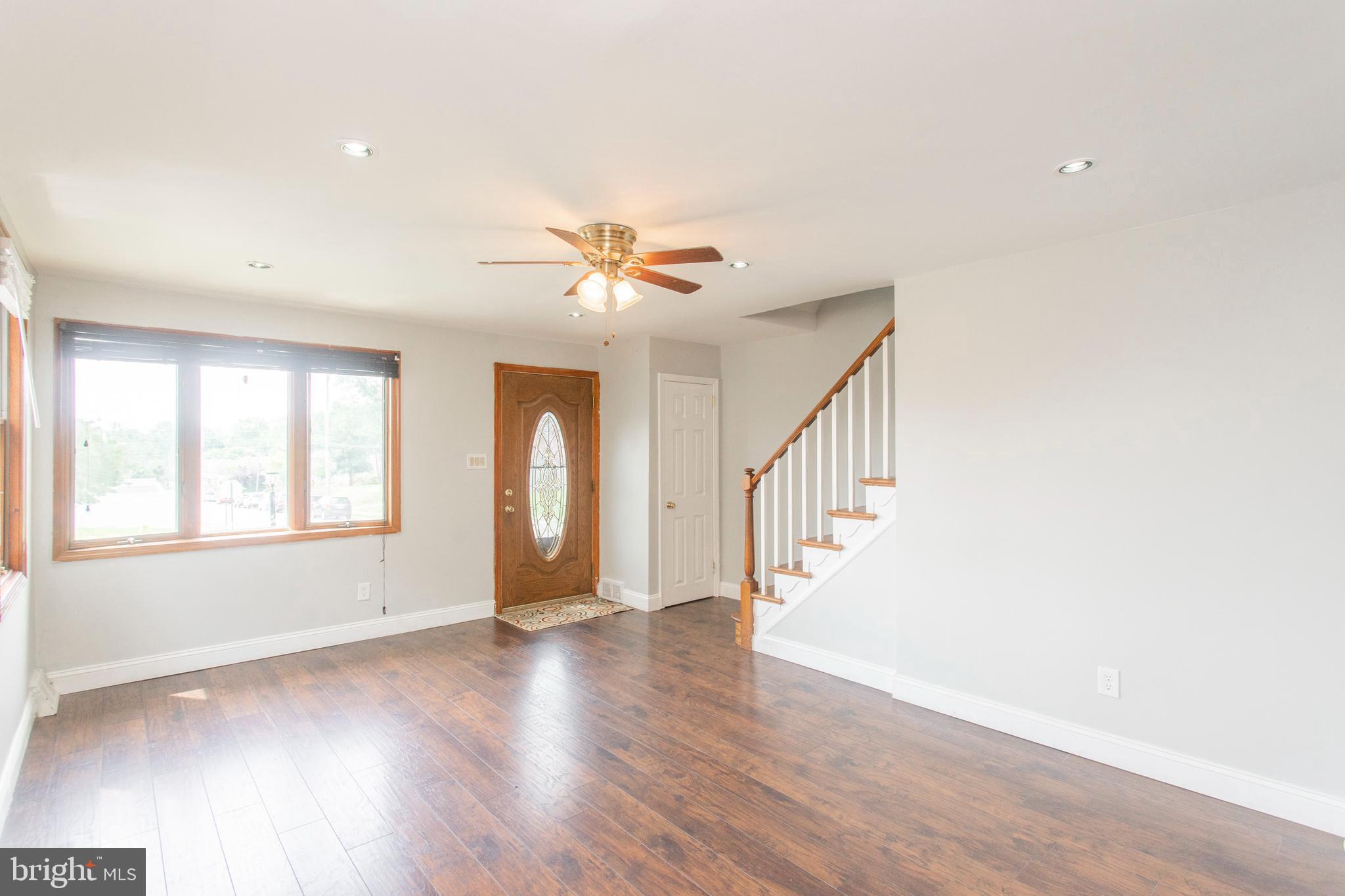 716 Michell Street Ridley Park, PA 19078 - Photo 2 of 38 Spacious Living Room!
