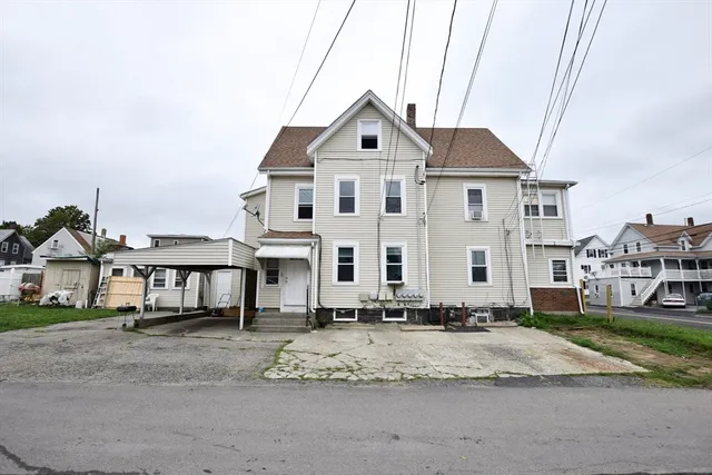 $2,100 | 532 Bay Street, Unit 1, Taunton, MA 02780