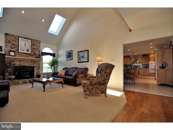 2043 Hollis Road Lansdale, PA 19446 - Photo 10 of 24 Family Room
