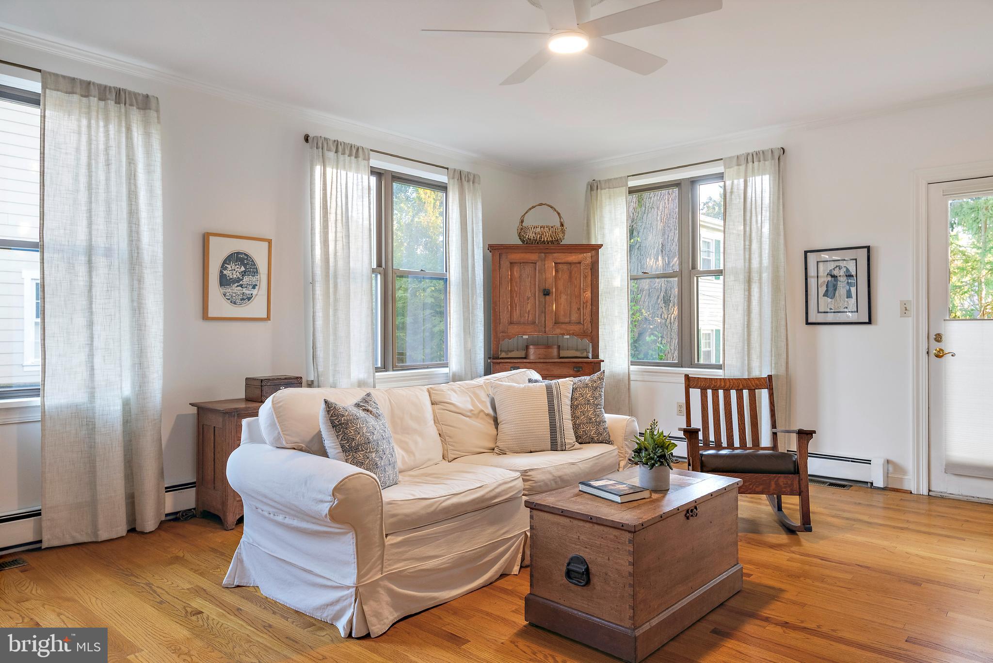 637 Chase Street Annapolis, MD 21401 - Photo 7 of 63