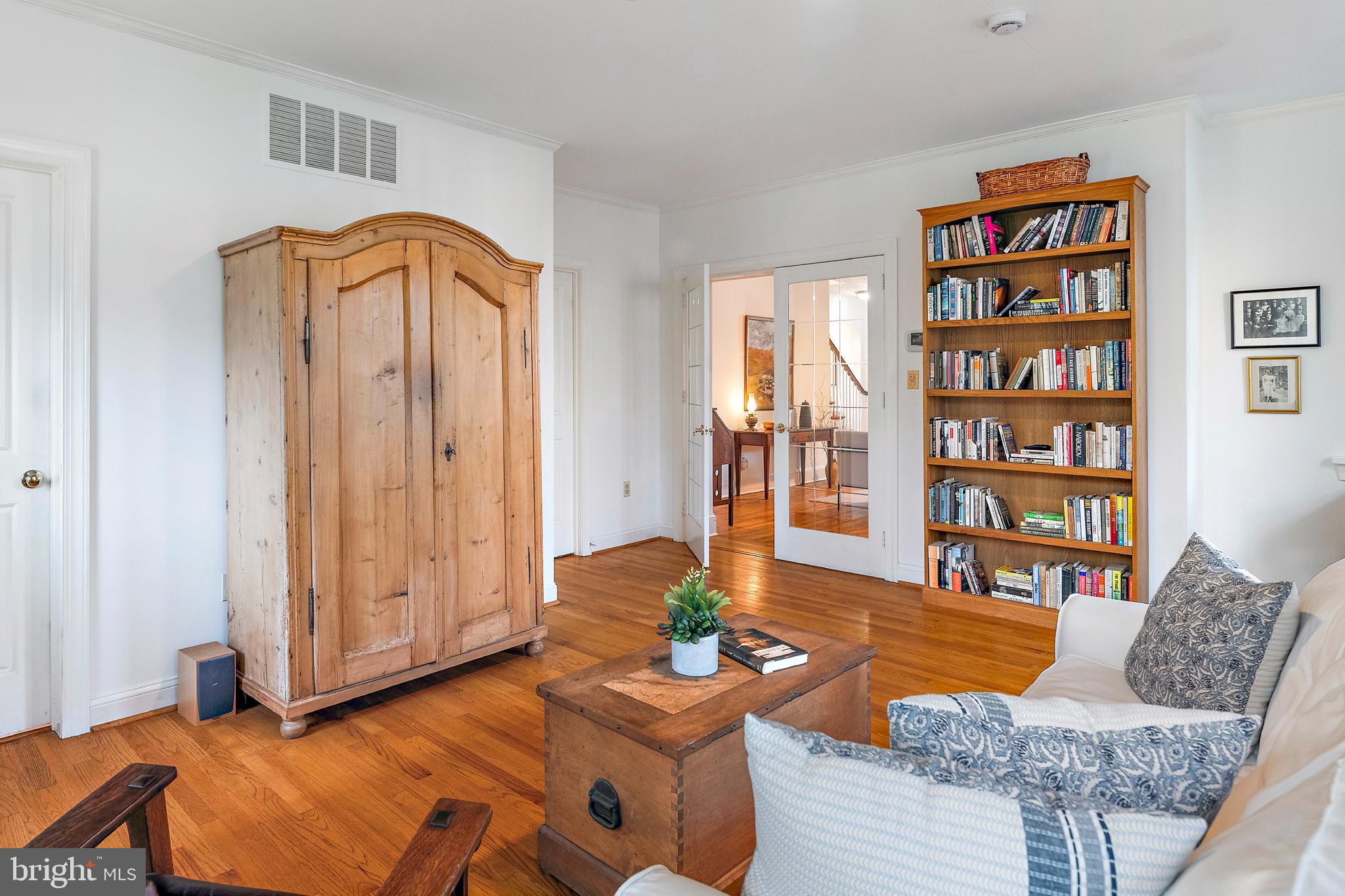 637 Chase Street Annapolis, MD 21401 - Photo 8 of 63