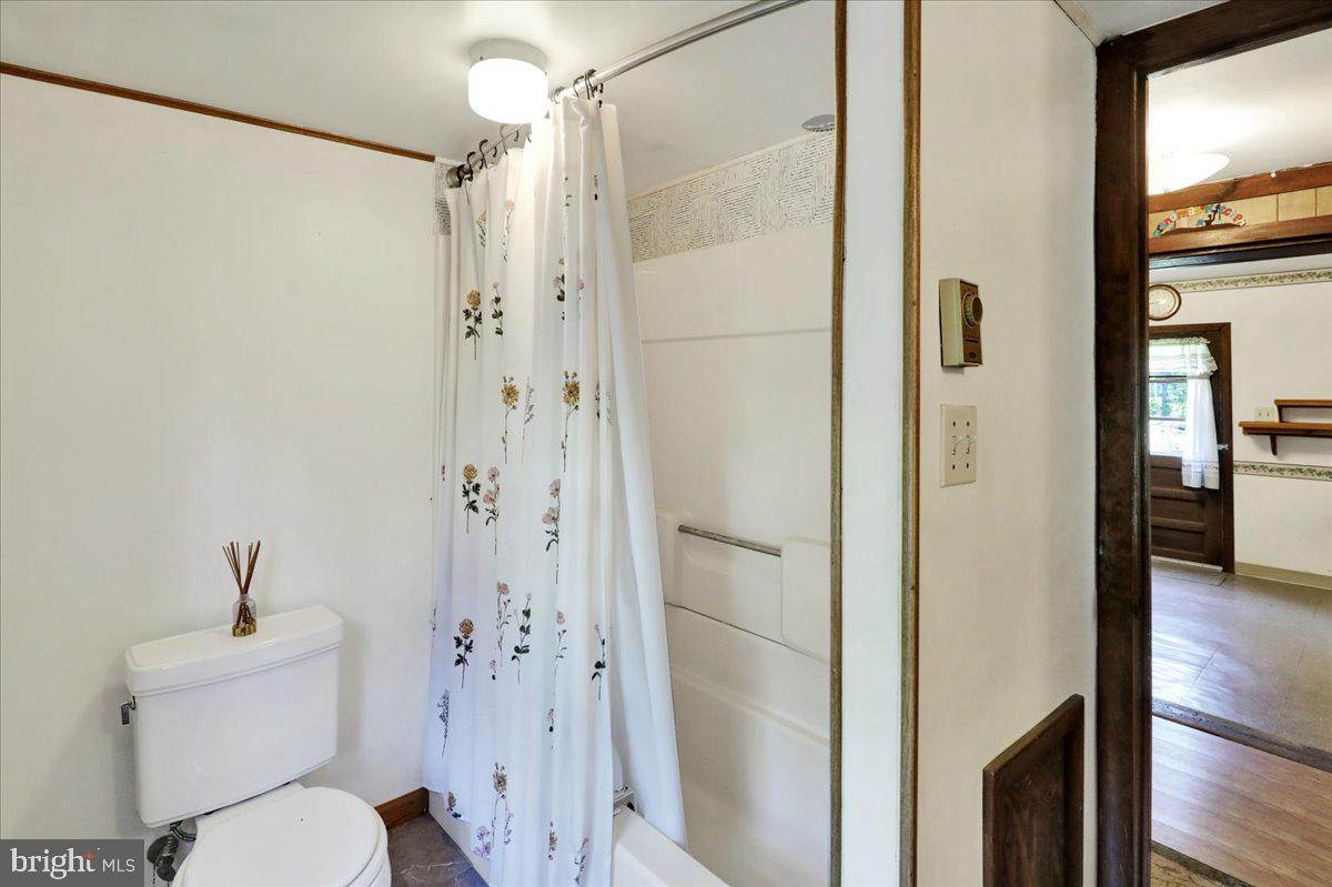 1908 Washington Avenue Lititz, PA 17543 - Photo 17 of 32 Bathroom