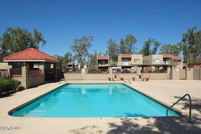 $999 | 2807 East Paradise Lane, Unit 102, Phoenix, AZ 85032