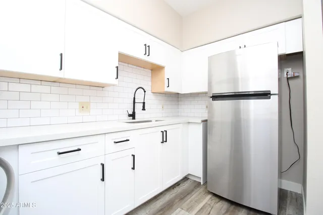 $999 | 2807 East Paradise Lane, Unit 102, Phoenix, AZ 85032