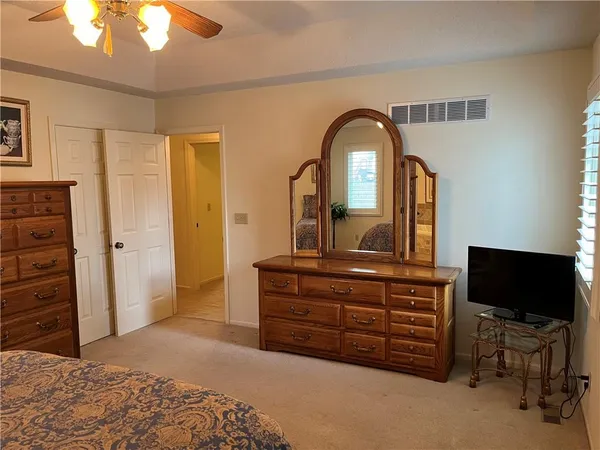 $435,000 | 11806 Craig Street, Overland Park, KS 66210