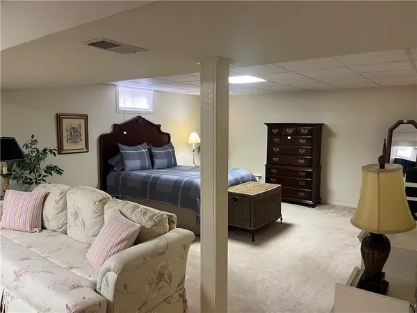 $435,000 | 11806 Craig Street, Overland Park, KS 66210