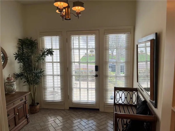 $435,000 | 11806 Craig Street, Overland Park, KS 66210