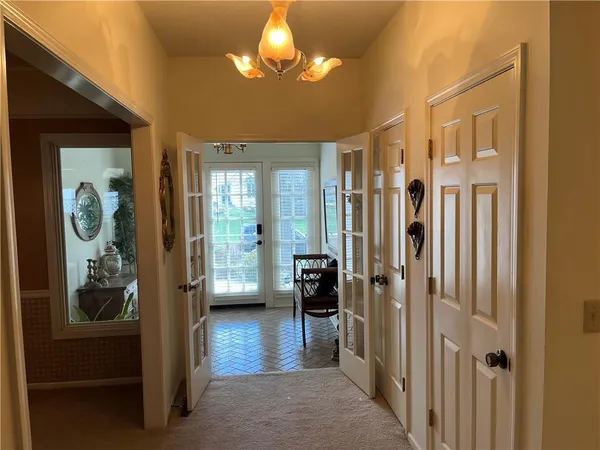 $435,000 | 11806 Craig Street, Overland Park, KS 66210