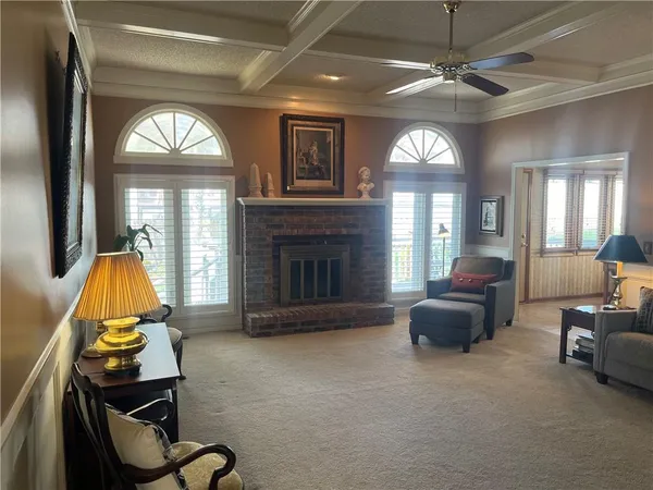 $435,000 | 11806 Craig Street, Overland Park, KS 66210
